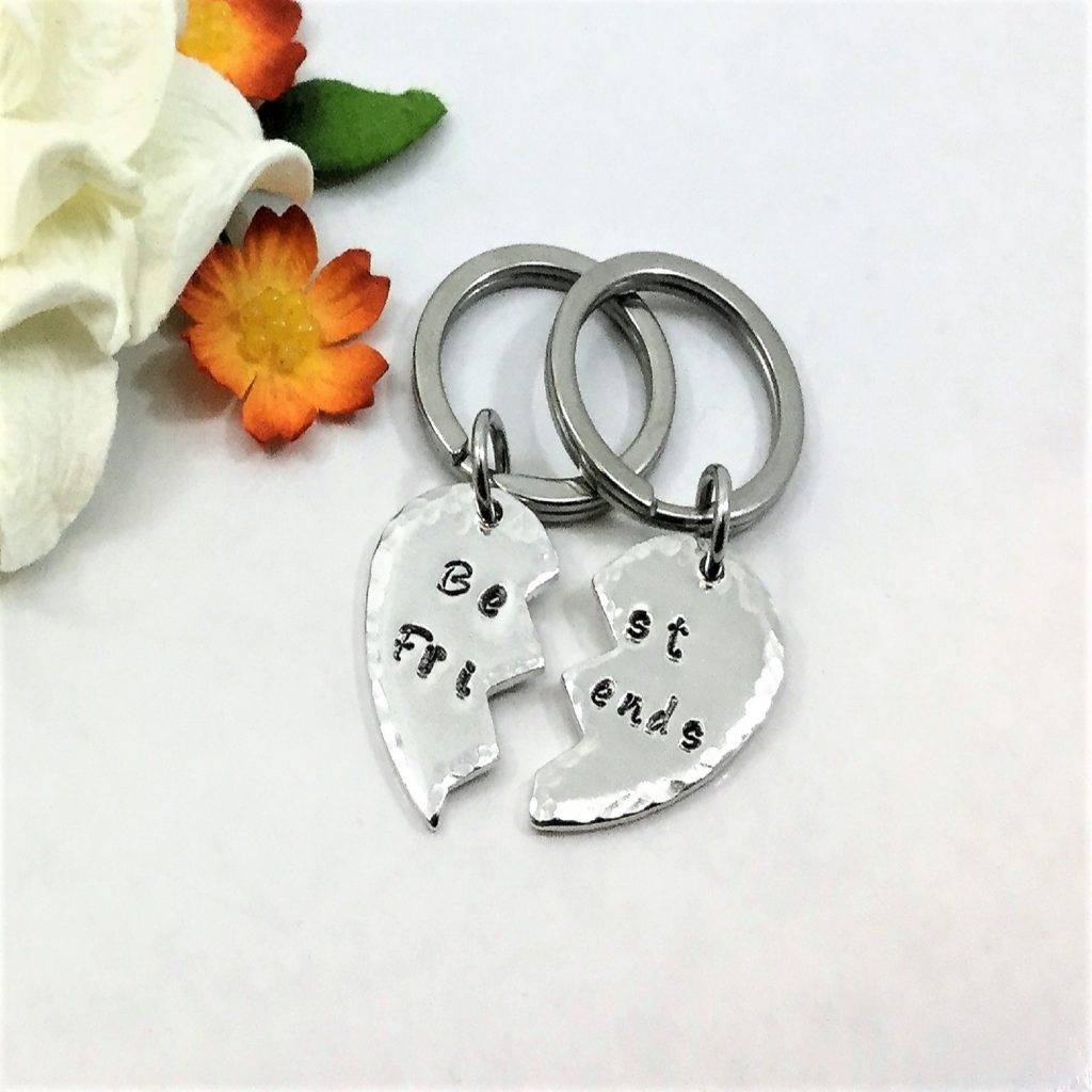 MYOSPARK Thelma and Louise Keychain Set Best Friends Keychains Moving Away  Gift Friendship Jewelry